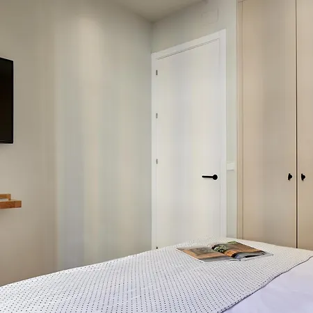 Apartment Urbieta By Feelfree